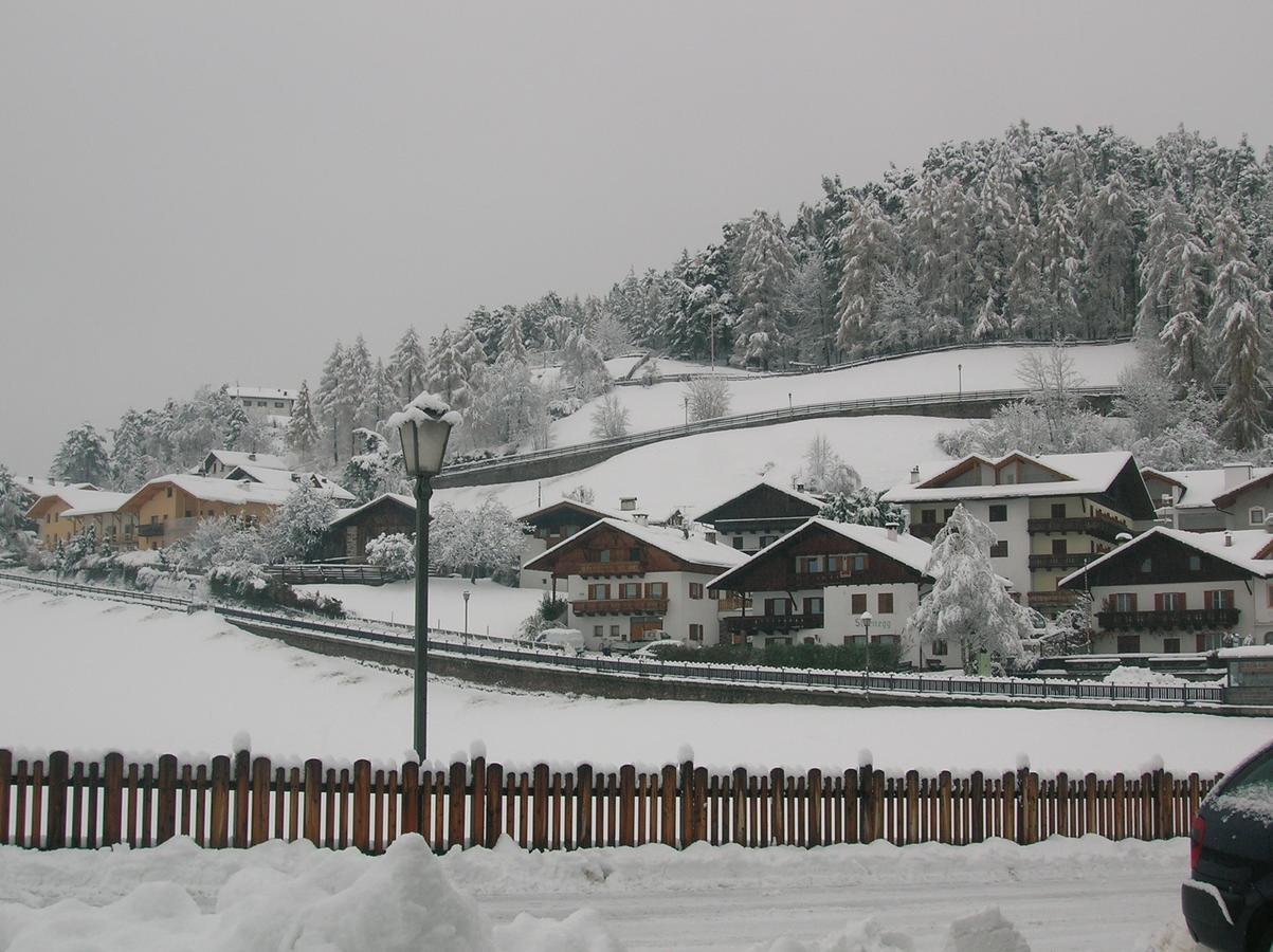 Gasthof Pizzeria Unterwirt Collepietra  Luaran gambar